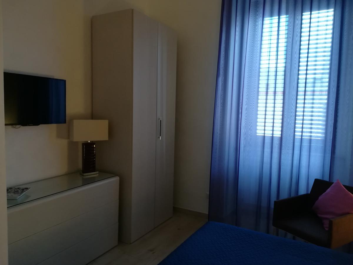 Affittacamere Massimo D'Azeglio Barletta Bagian luar foto